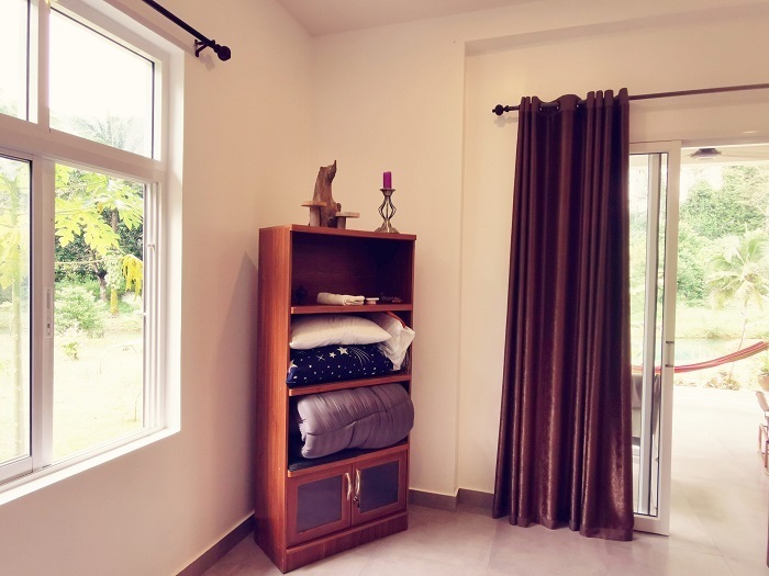 Bedroom-side