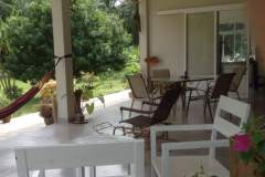 Krabis-Blue-River-Getaway-Rent-a-Charming-Riverside-Home