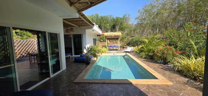 Outdoot-terasse-private-pool