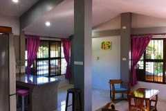 living-room-of-Villa-Aitheng-for-rent-in-Krabi