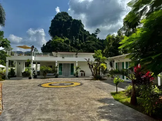 Baan-Sawan-Roof-Top-from-outside