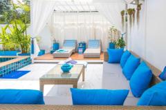 Outdoor-sofa