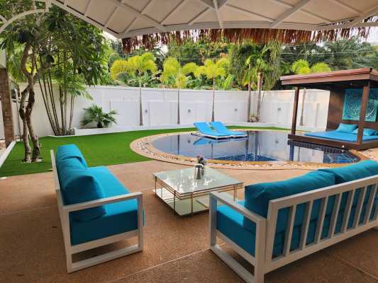 outdoor-space-villa-Paradisu-in-Krabi-Thailand