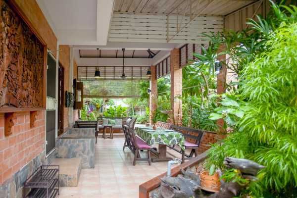 Outdoor-living-area
