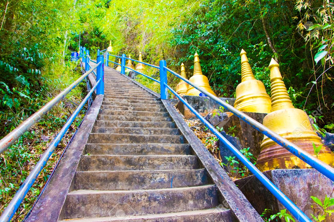 Krabi Activities: Hiking Tiger Temple Wat Tham Seua