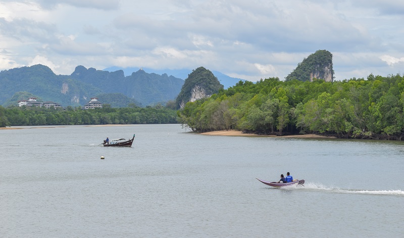 Scenic boat trip around Krabi's Preserved Island