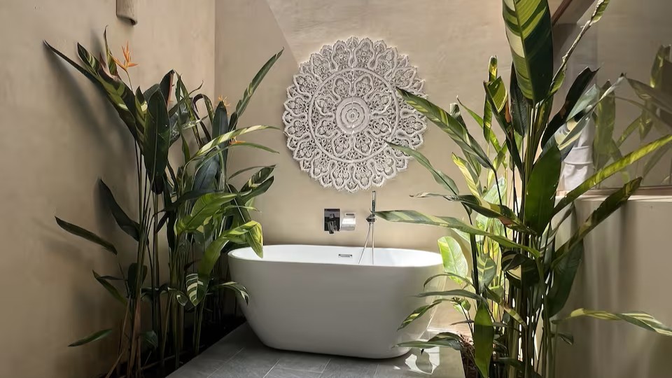 Balinese open bathroom bathtub Krabi villa Timalima